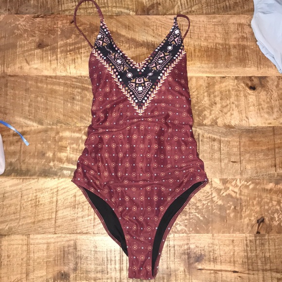 CUPSHE one piece bathing suit - Picture 1 of 4